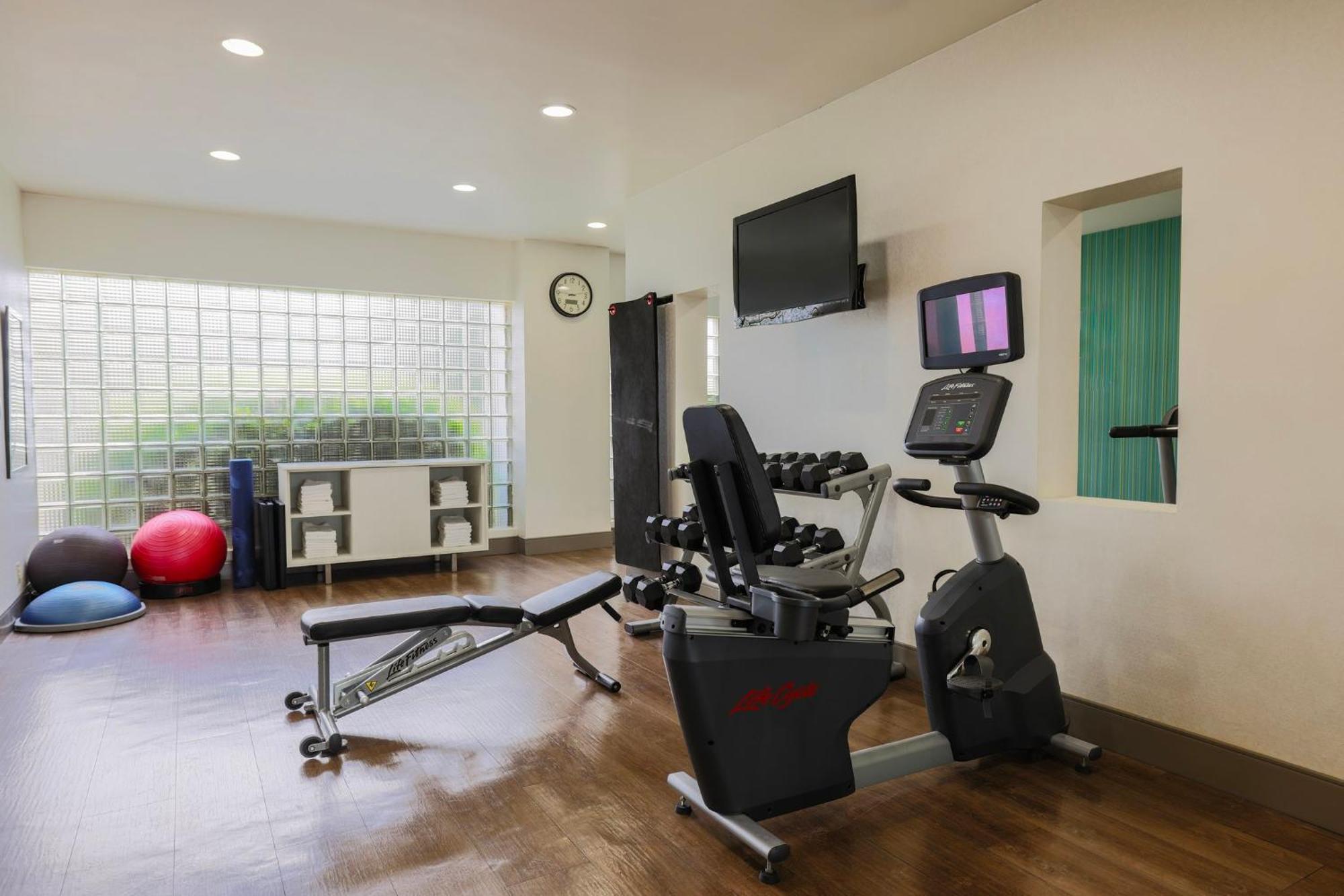 Holiday Inn Express Burlington By Ihg Extérieur photo