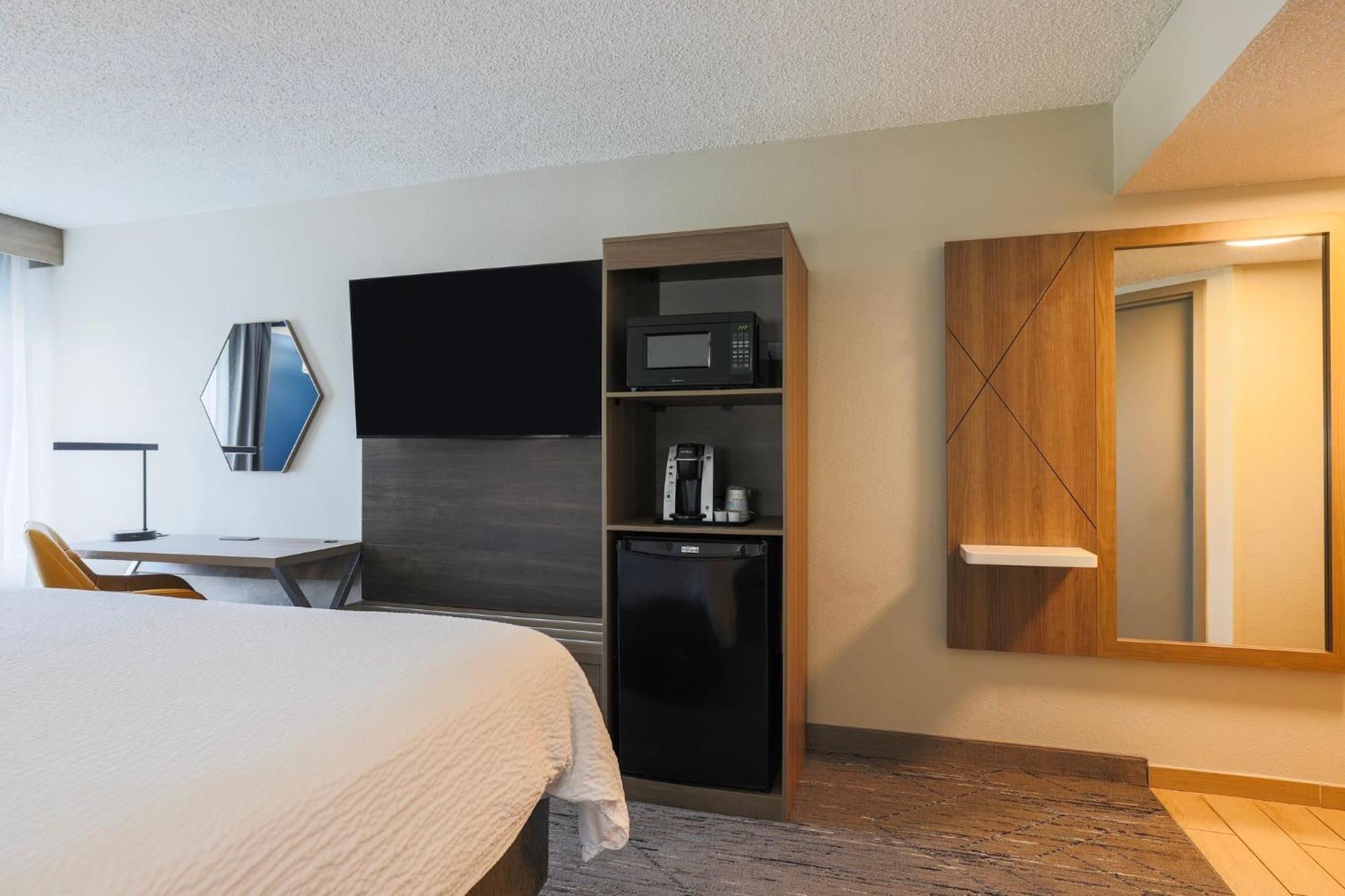 Holiday Inn Express Burlington By Ihg Extérieur photo