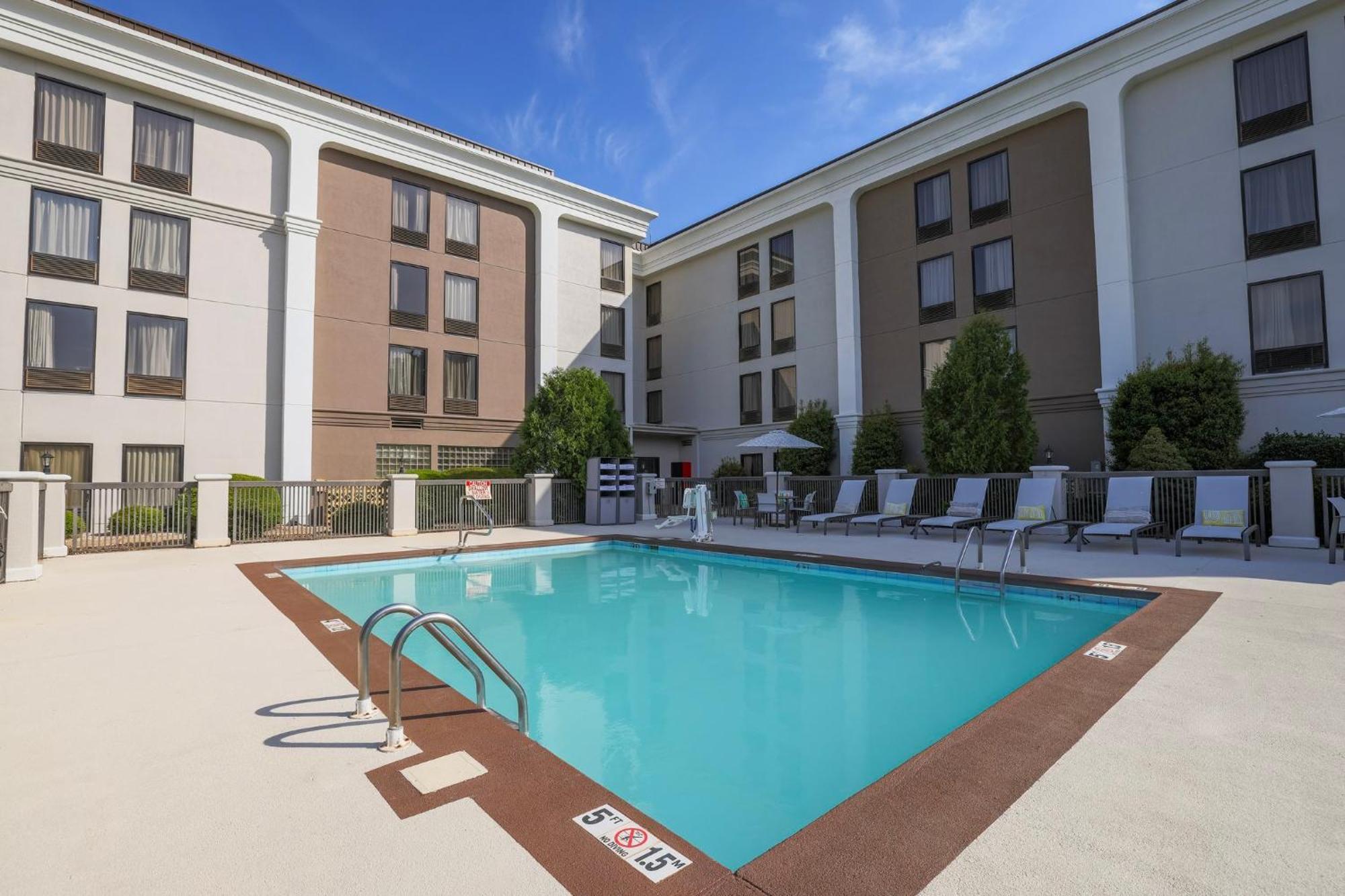 Holiday Inn Express Burlington By Ihg Extérieur photo