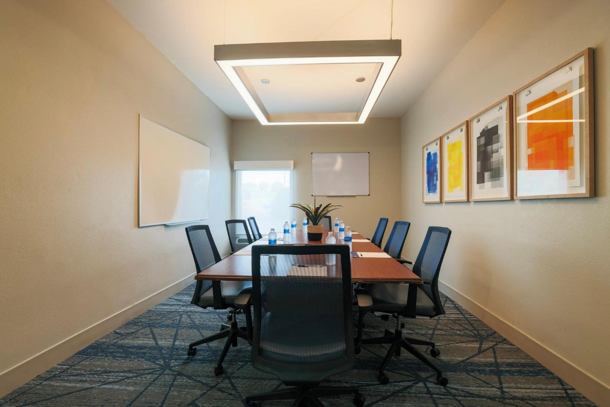 Holiday Inn Express Burlington By Ihg Extérieur photo