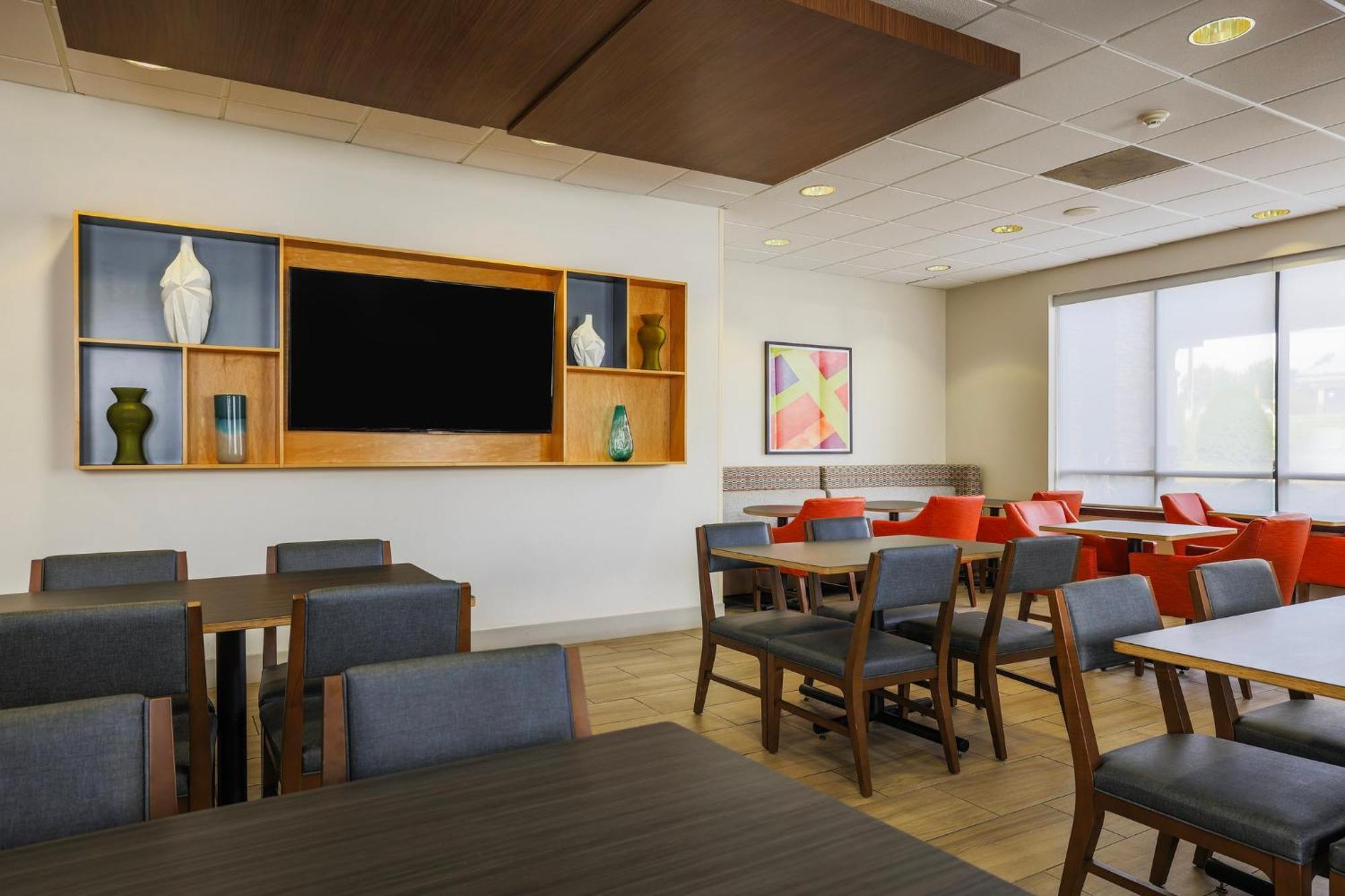 Holiday Inn Express Burlington By Ihg Extérieur photo