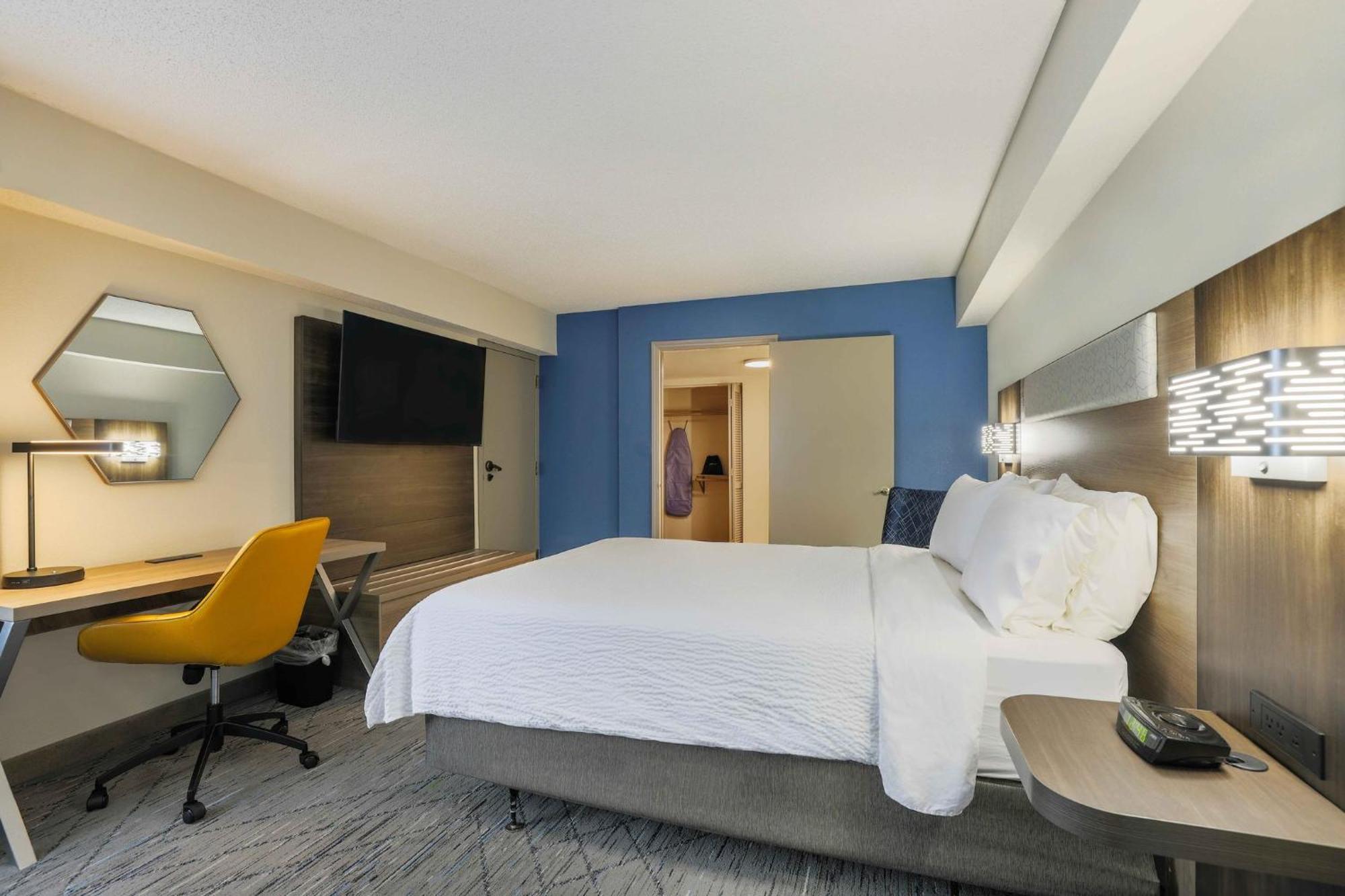 Holiday Inn Express Burlington By Ihg Extérieur photo
