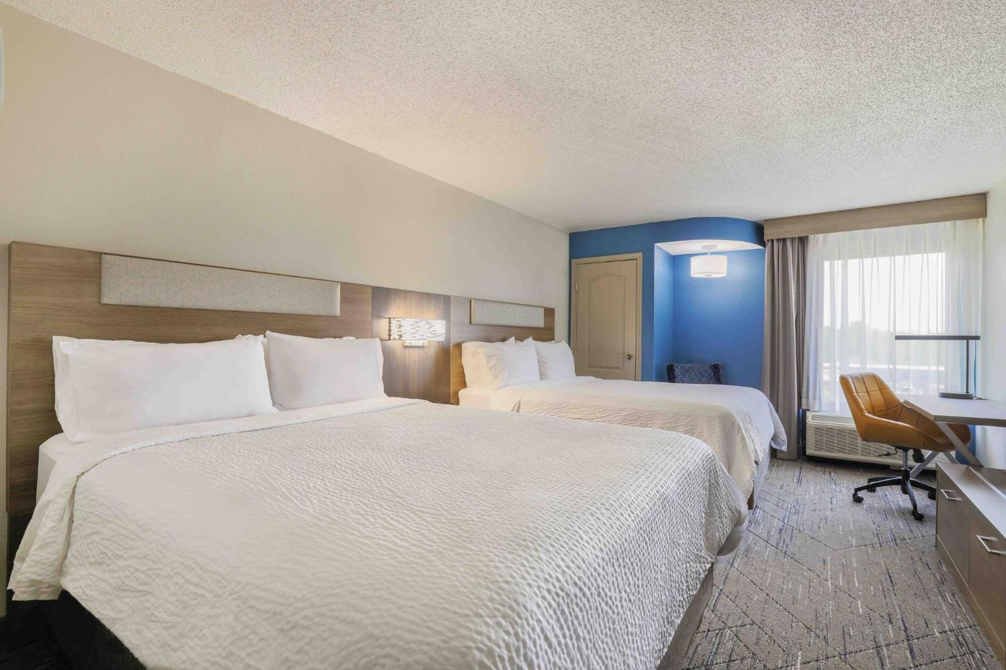 Holiday Inn Express Burlington By Ihg Extérieur photo