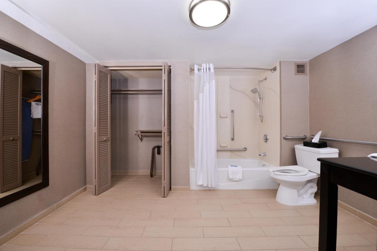 Holiday Inn Express Burlington By Ihg Extérieur photo