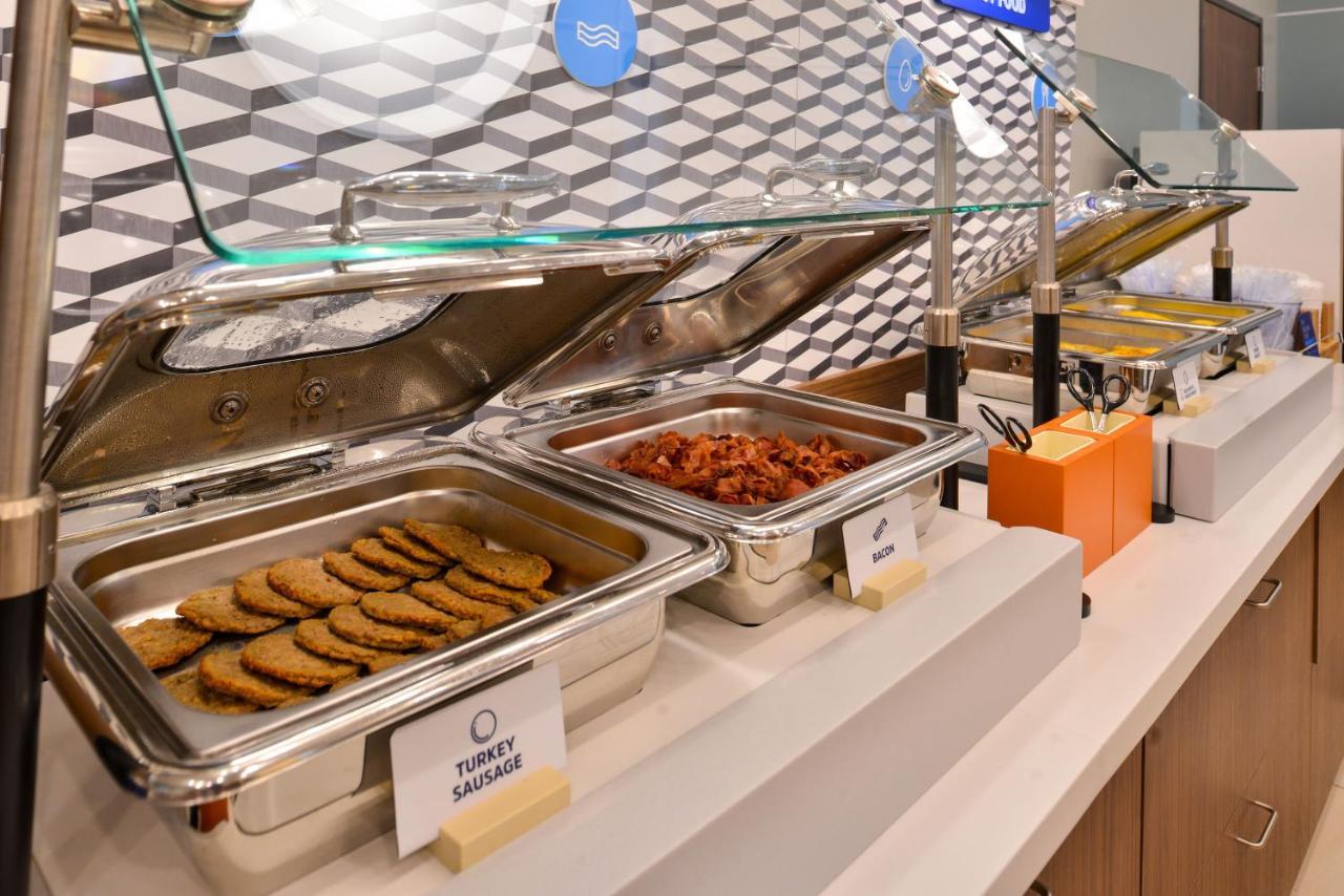 Holiday Inn Express Burlington By Ihg Extérieur photo
